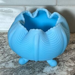 Vintage Fenton Art Glass Draped 3 Footed Blue Satin Rose Bowl/Candy Dish